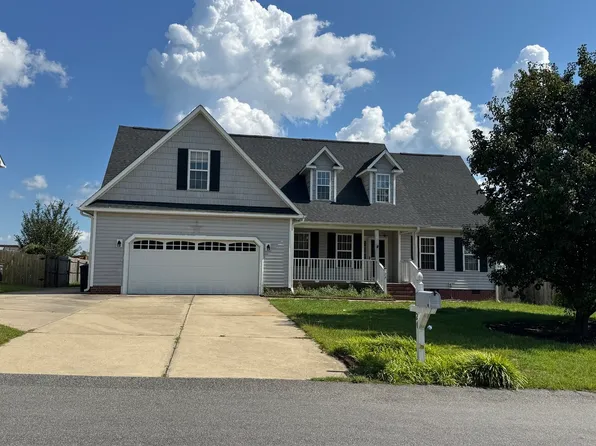 24 Polk St, Spring Lake, NC 28390