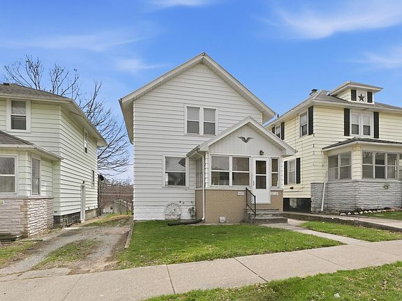 2nd image of 1603 Howell St