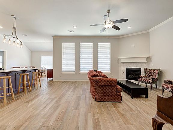 4th image of 2932 Cypress Springs Blvd