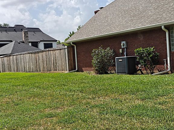 4th image of 3446 Mimosa Way