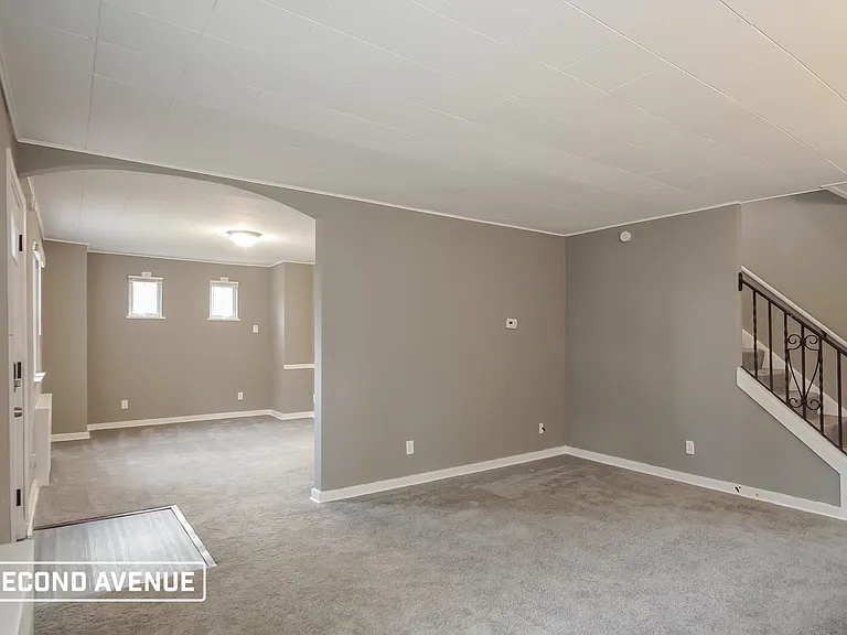 126 Milliken Ave — Photo 6