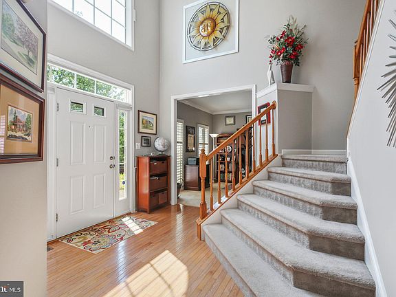 3rd image of 11 Temple Dr