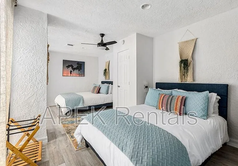 2184 E Powell Rd — Photo 9