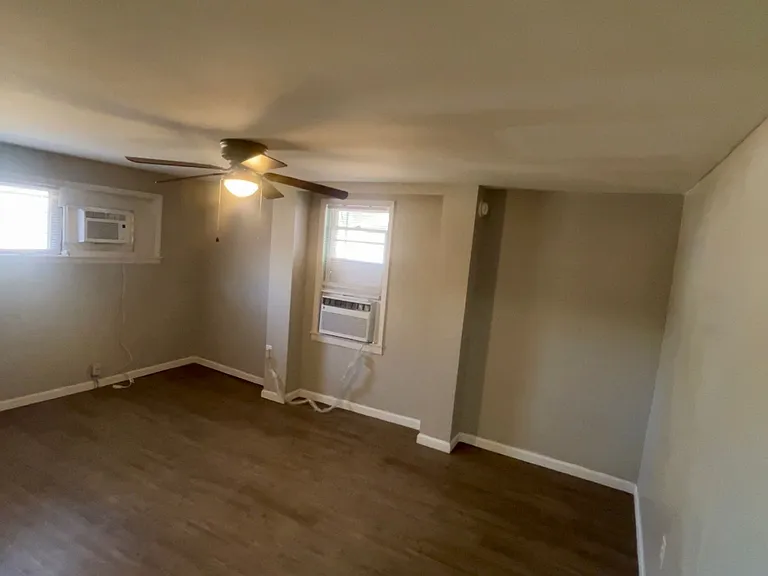 902 Adams St — Photo 5