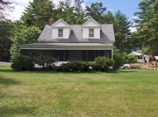 7 Cottage Ln, Raymond, ME 04071