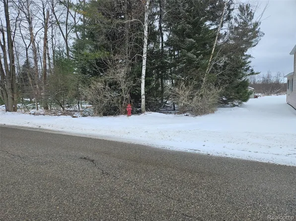 0 River St, East Tawas, MI 48730