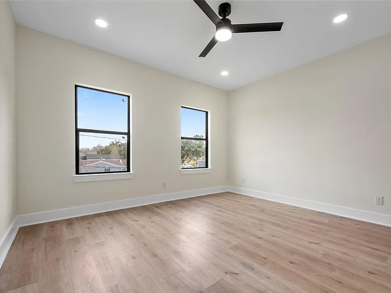 1113 Danube St — Photo 18