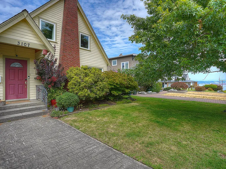 3107 N 31st St — Photo 42