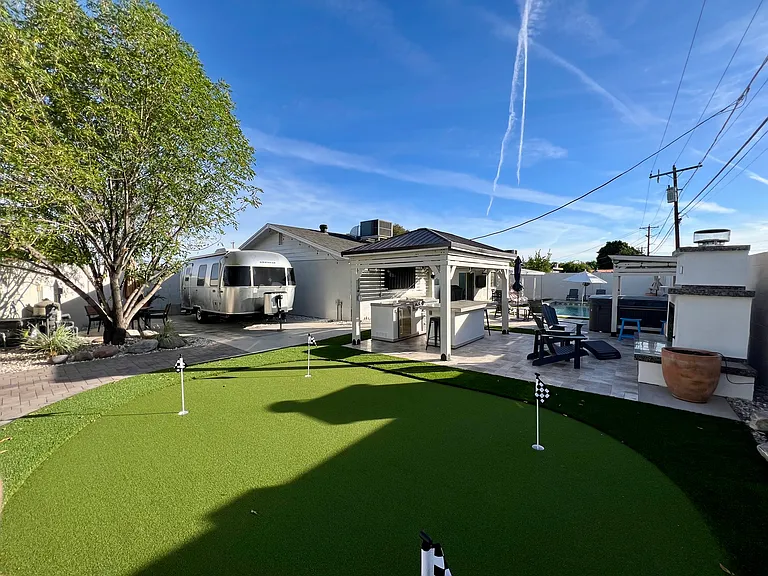 7301 E Almeria Rd — Photo 13