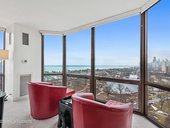 5th image of 2650 N Lakeview Ave APT 2210