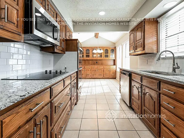 1806 Seabrook Dr — Photo 8