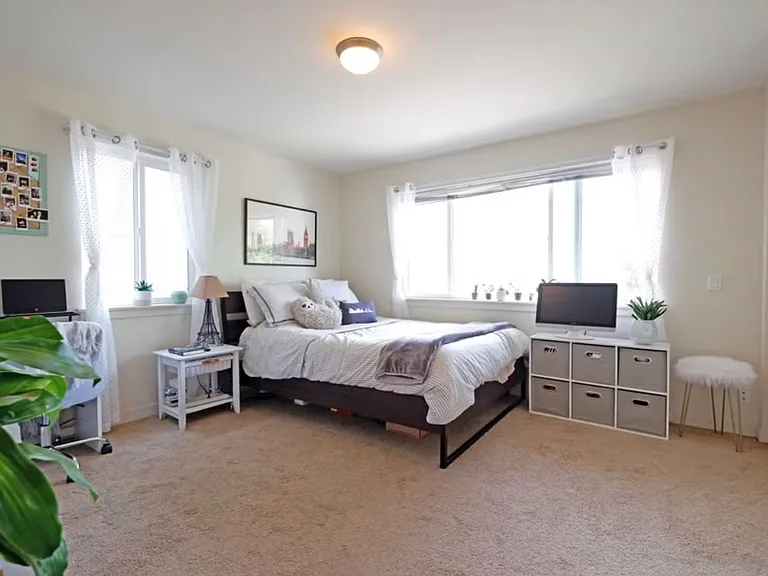 40 Florentia St #A — Photo 9