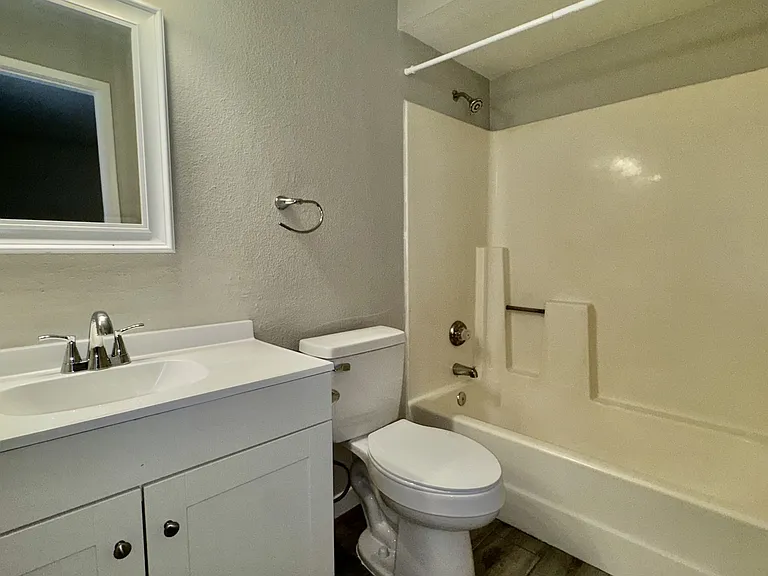 2737 N Salem #101 — Photo 13