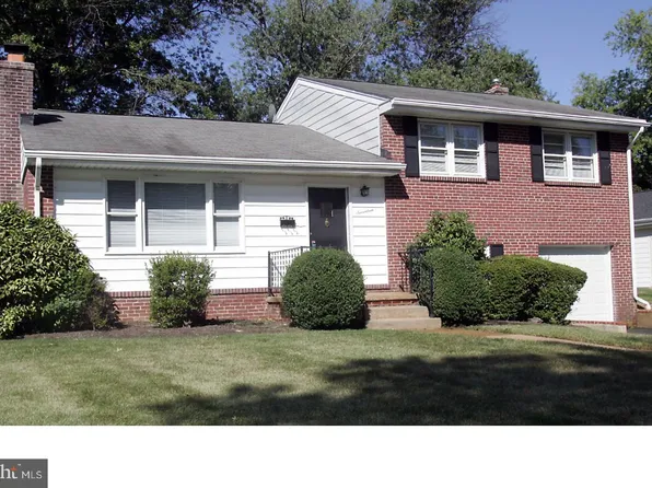 17 Wayne Dr, Wilmington, DE 19809