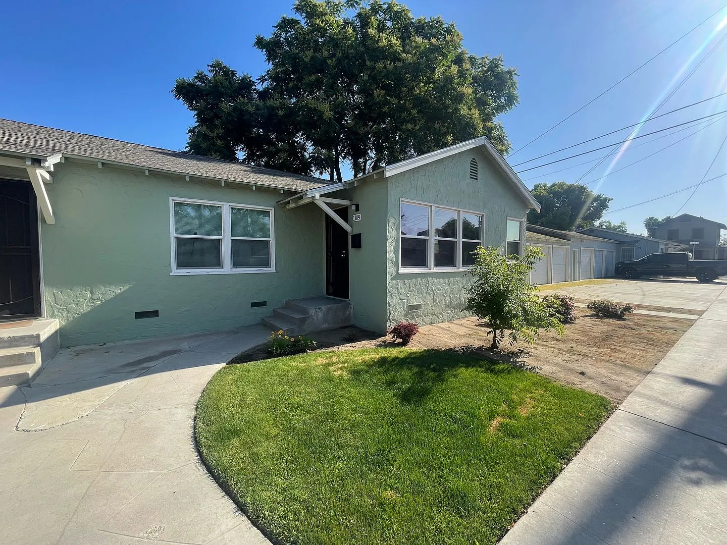 McKenzie 1107-1141 — Photo 1