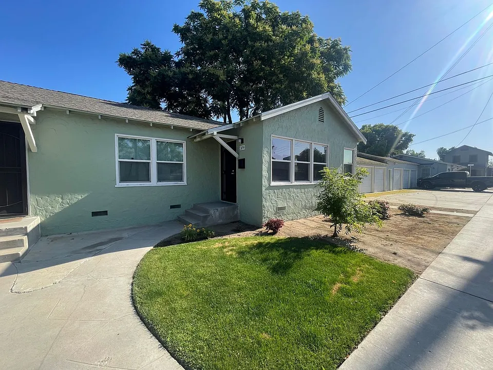 1107-1141 E McKenzie Ave