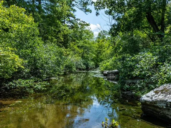 Northwoods Ln, Cave City, AR 72521
