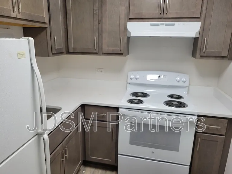 5605 W Warren Ave #17 — Photo 2