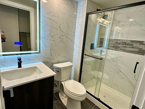5th image of 627 Summit Ave #506