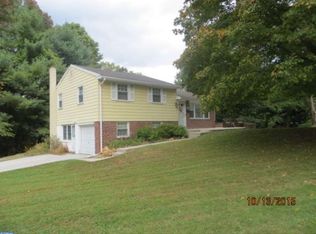 845 Valley View Rd, Media, PA 19063