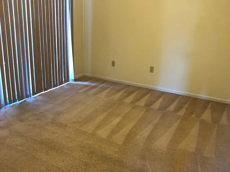 4 N Cedar Lake Dr E — Photo 5