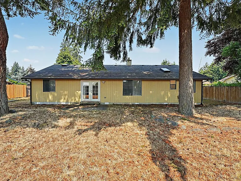 9123 Wendy Dr SE — Photo 40