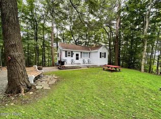 141 Al Wa Da E, Greentown, PA 18426