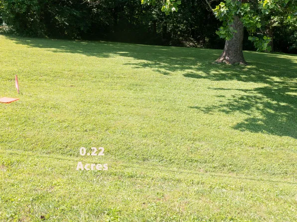 376 E French Ave #B, Burnside, KY 42519