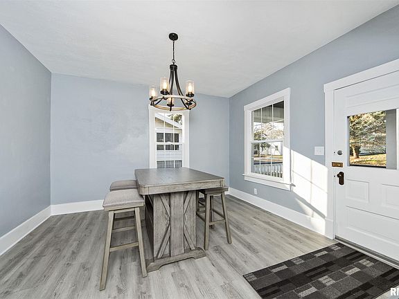 5th image of 4018 N Columbus Ave