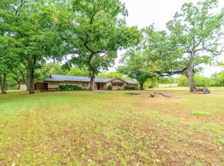 253 Lil Old Rd, Denison, TX 75020
