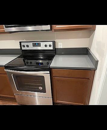 3rd image of 3215 Katherine St