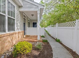 8118 Ships Crossing Rd, Norfolk, VA 23518