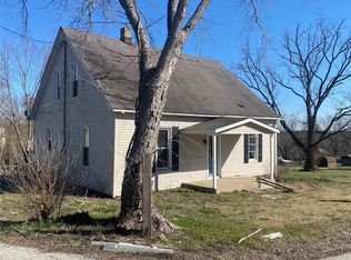 420 Olive St, Villa Ridge, MO 63089