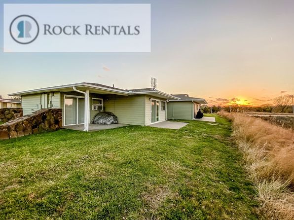 Prairie Grass Apartments North, 728 Crazy Horse Rd #3, Hutchinson, KS 67502