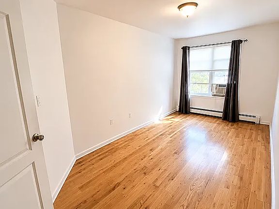 5th image of 341 Palmetto St #4