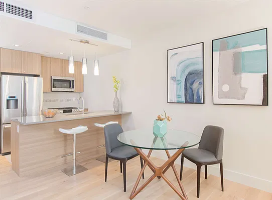 Sold by Chase Global Realty Corp | media 3