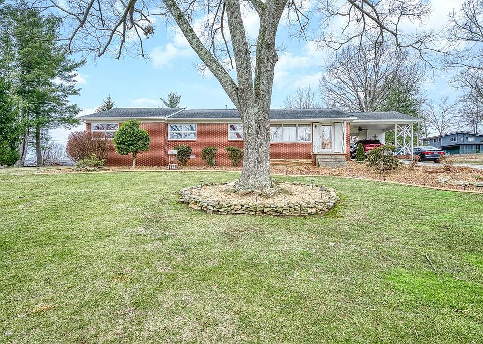 1st image of 121 Malver Dr
