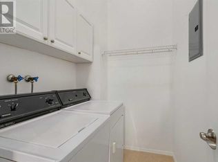 1410 W 2nd St SW, Calgary, AB T2R1R1