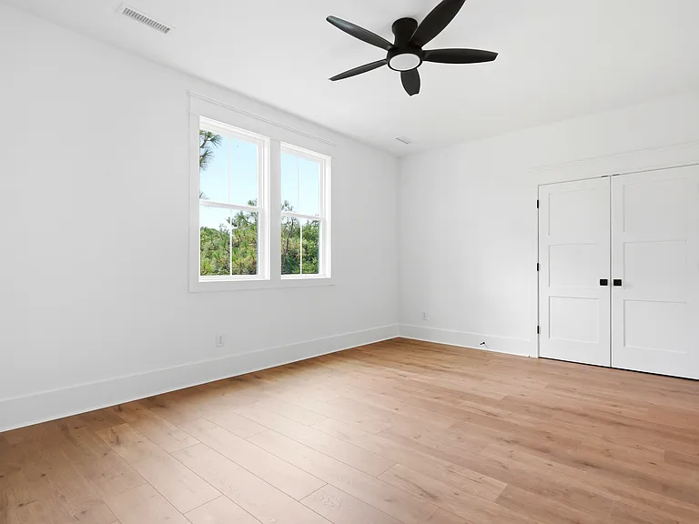 9016 Sedgley Dr — Photo 48