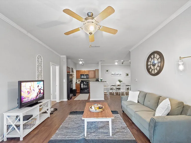 Centerville Manor Apartments — Photo 31