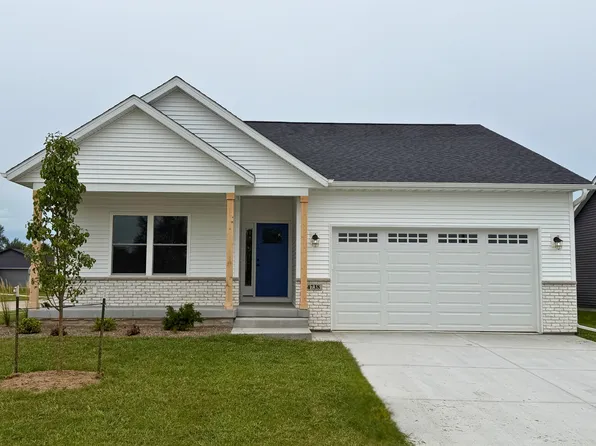 4738 W 11th St, Davenport, IA 52804