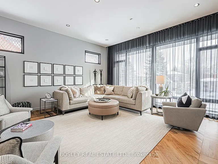 10 Graystone Gdns — Photo 9
