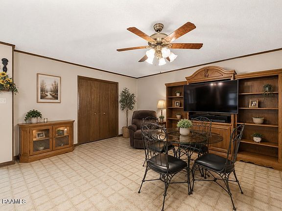 5th image of 130 Guadalupe St