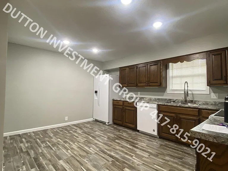 3702 Connecticut Ave — Photo 5
