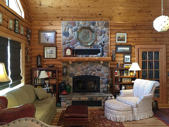 20170223025022714370000000-o