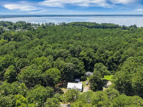 1737 Pinopolis Rd, Moncks Corner, SC 29461