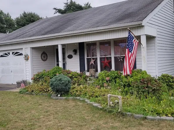 13 Saint Paul Pl, Manchester, NJ 08759