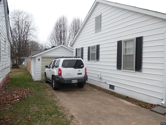 3rd image of 925 S Home St