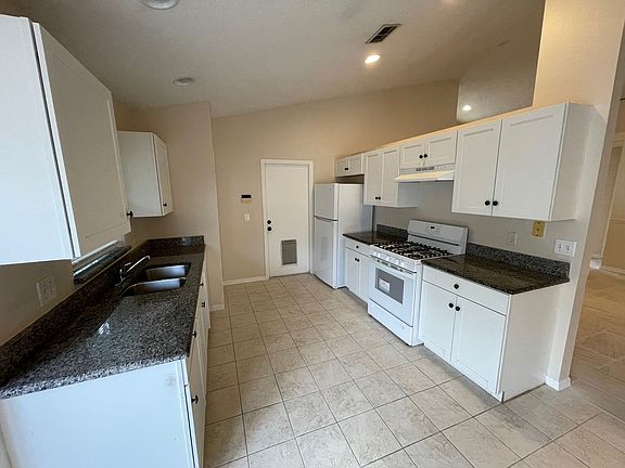 4th image of 736 Obo Dr