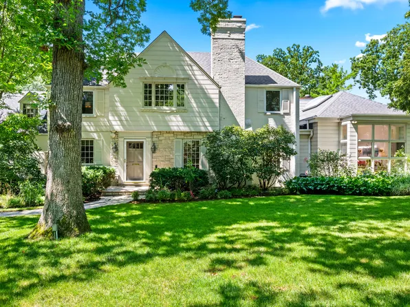 940 Forest Glen Dr W, Winnetka, IL 60093